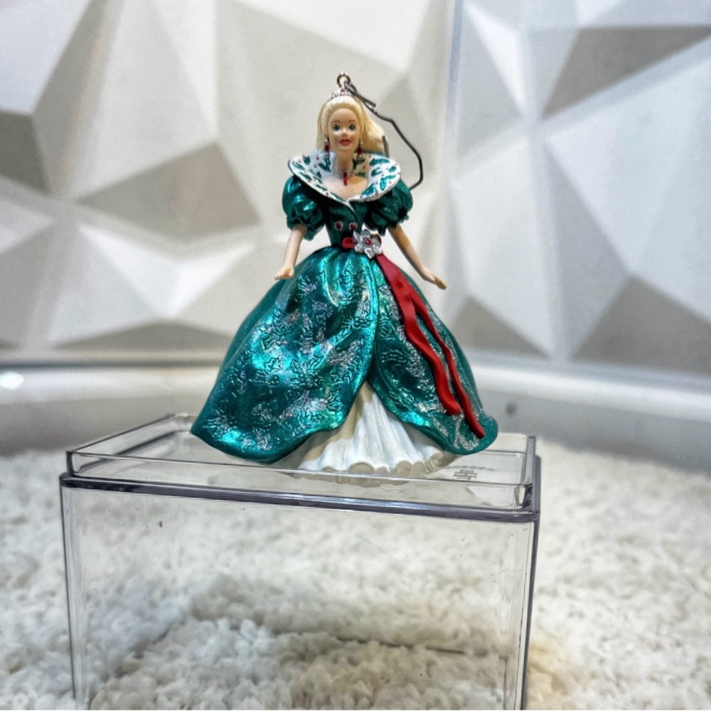 1995 Holiday Barbie Ornament